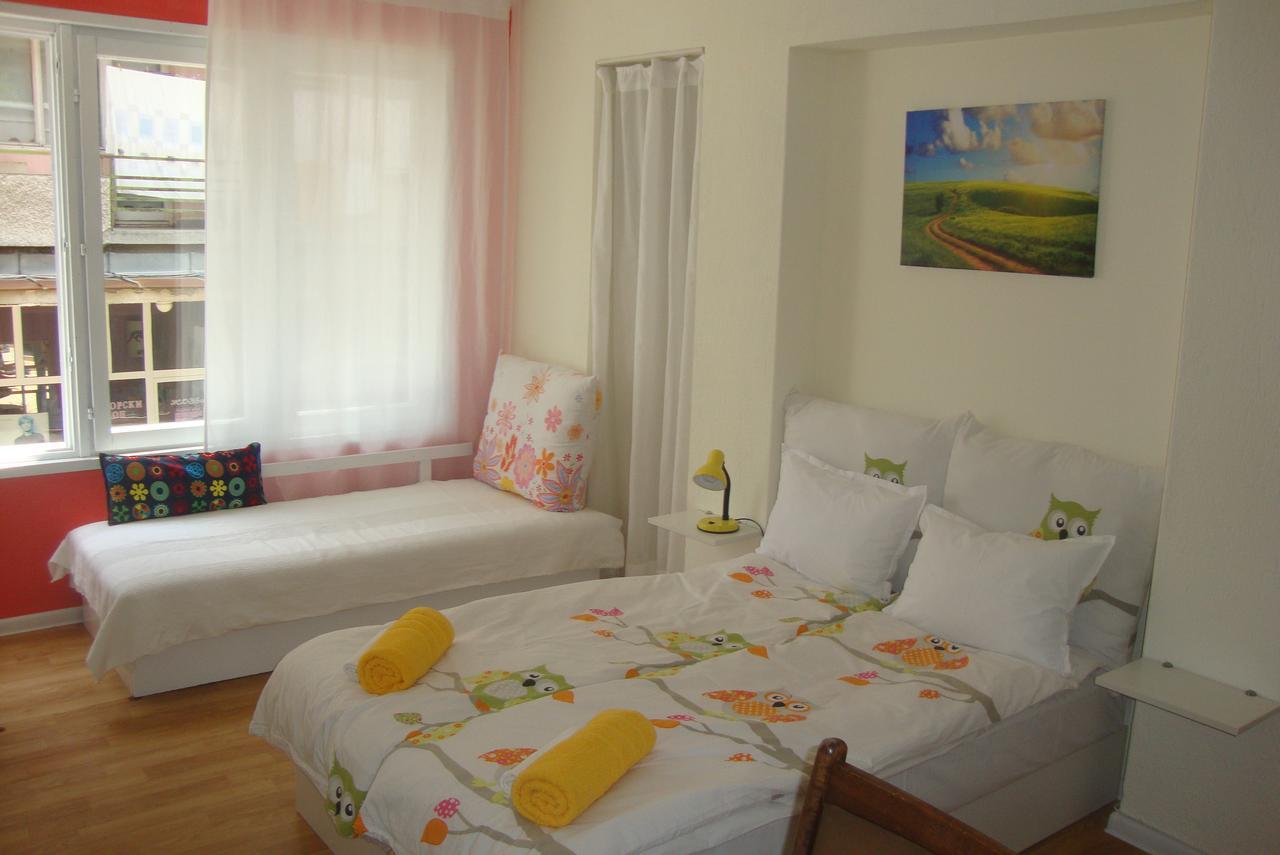 Guest Rooms Colours Kazanlŭk Exterior foto